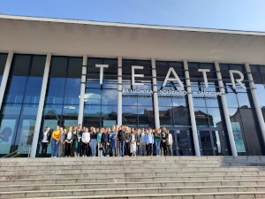 wycieczka do teatru min